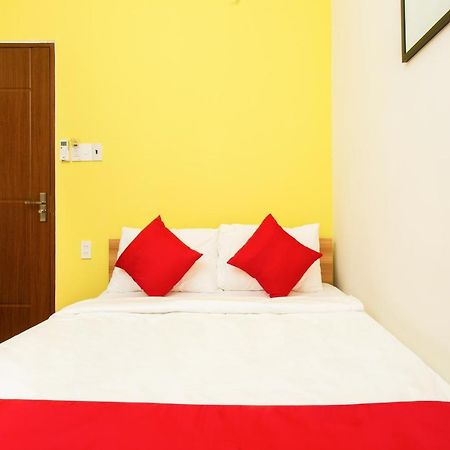 Отель Oyo 658 Euro Gold House And Coffee Дананг Экстерьер фото