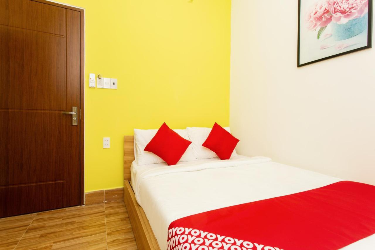 Отель Oyo 658 Euro Gold House And Coffee Дананг Экстерьер фото