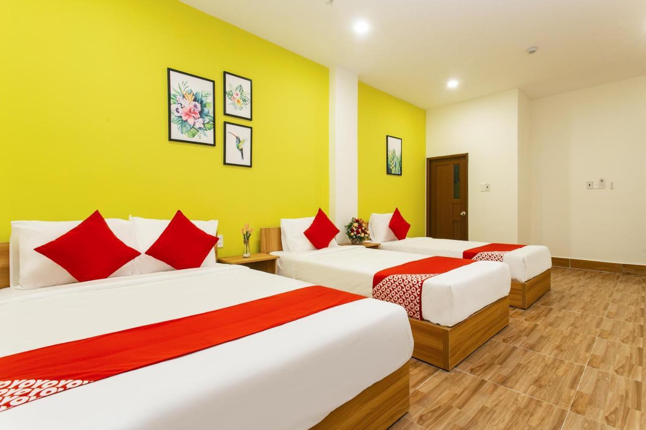 Отель Oyo 658 Euro Gold House And Coffee Дананг Экстерьер фото