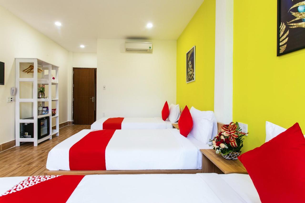 Отель Oyo 658 Euro Gold House And Coffee Дананг Экстерьер фото