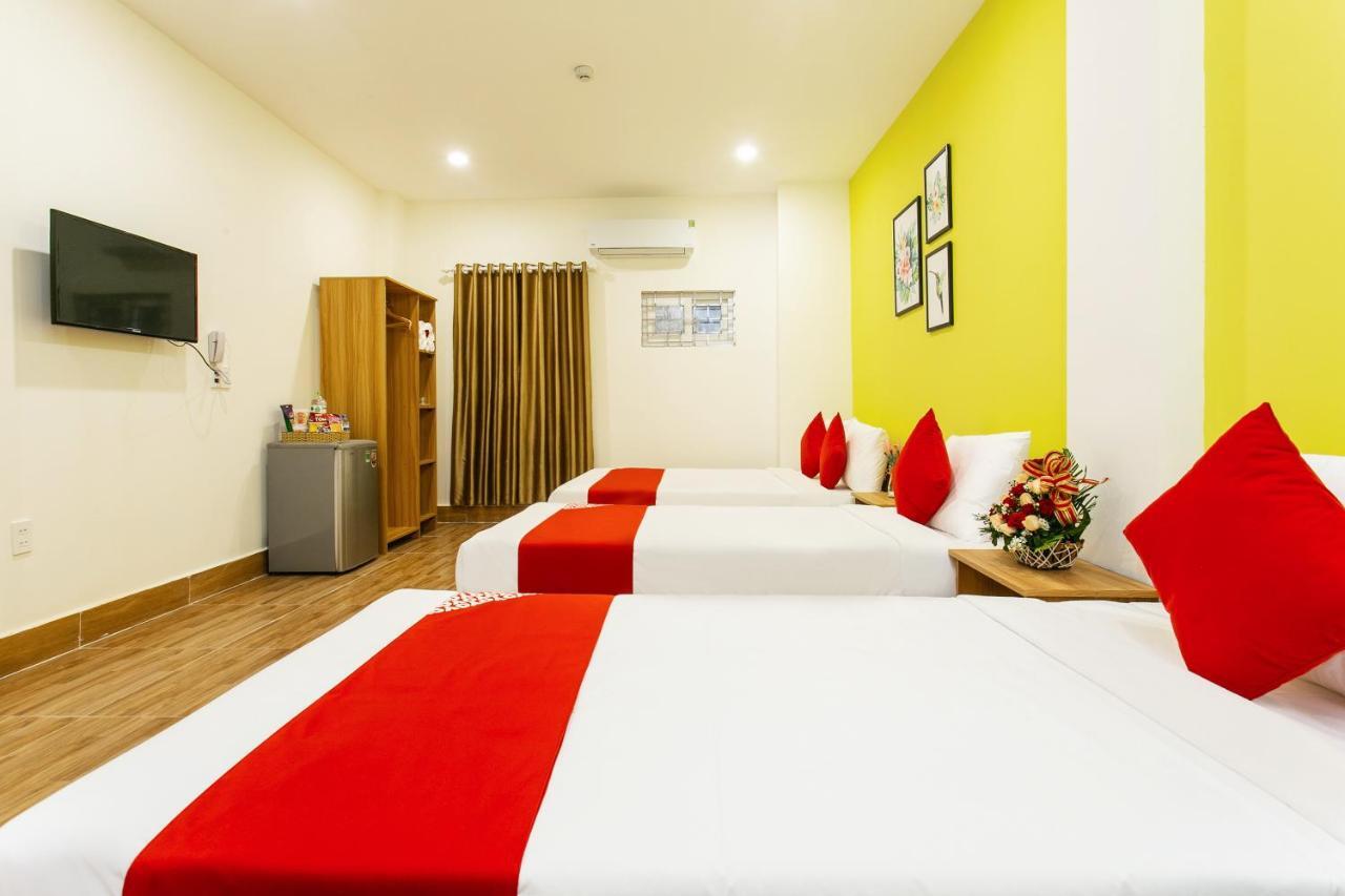 Отель Oyo 658 Euro Gold House And Coffee Дананг Экстерьер фото