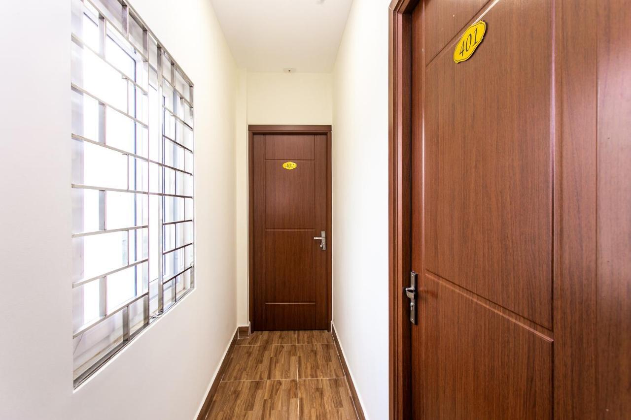 Отель Oyo 658 Euro Gold House And Coffee Дананг Экстерьер фото